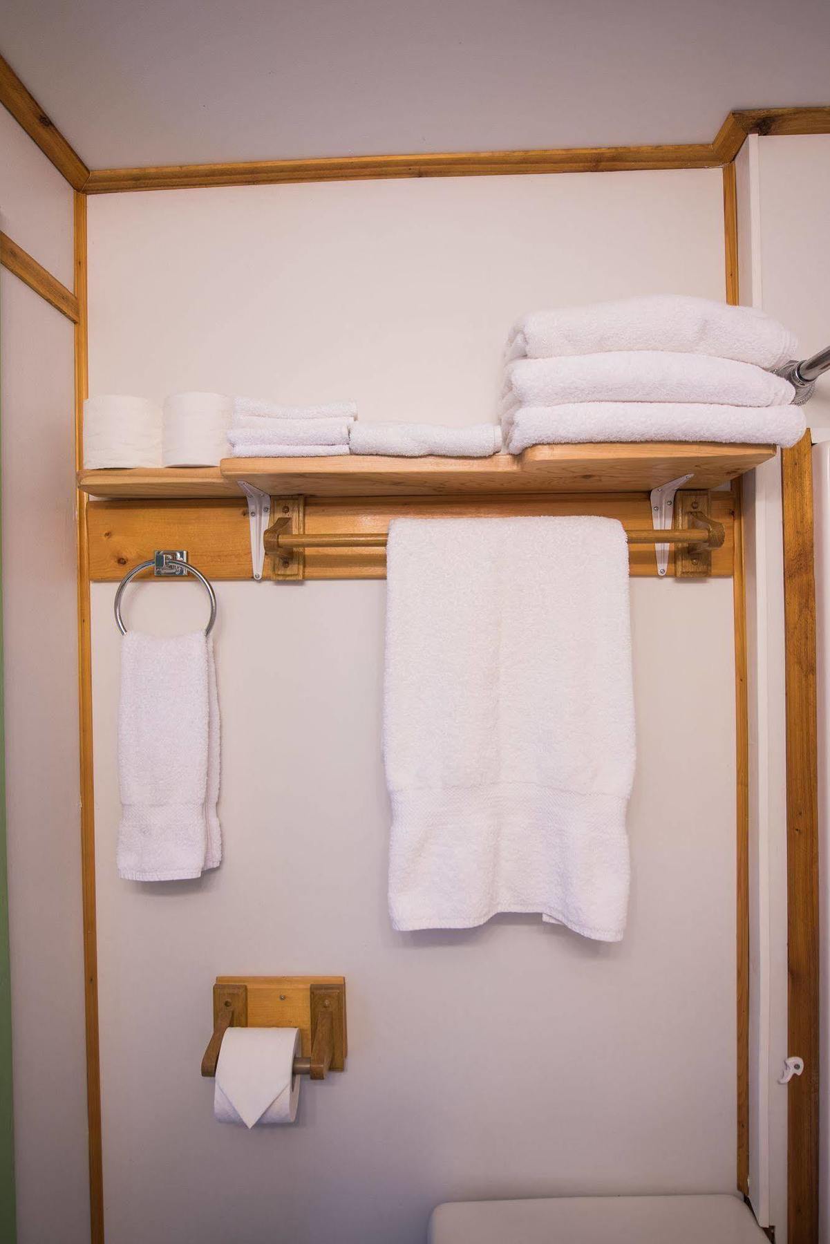 Cedar Haven Cabins And Resort Clearwater Ngoại thất bức ảnh