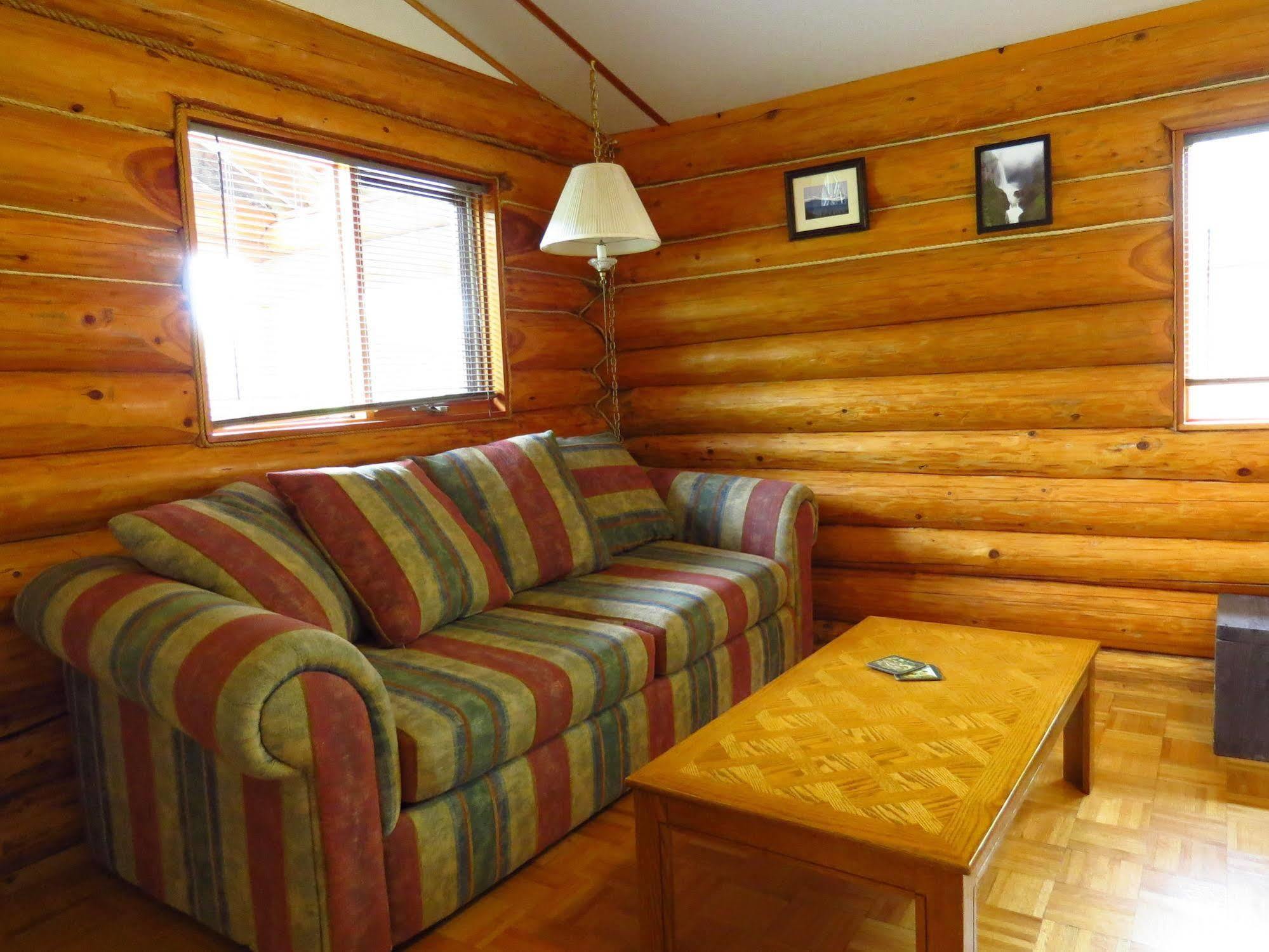 Cedar Haven Cabins And Resort Clearwater Ngoại thất bức ảnh
