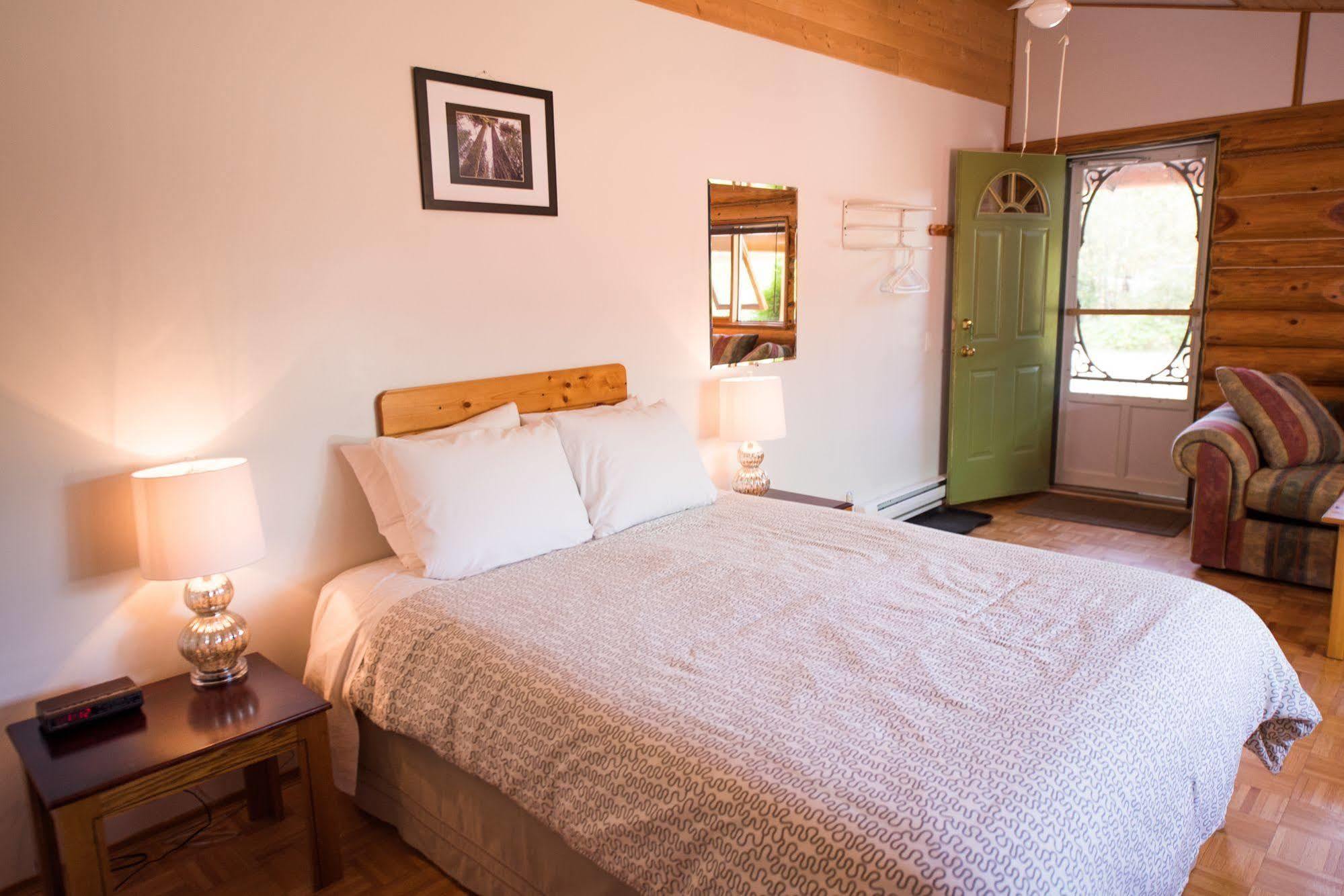 Cedar Haven Cabins And Resort Clearwater Ngoại thất bức ảnh